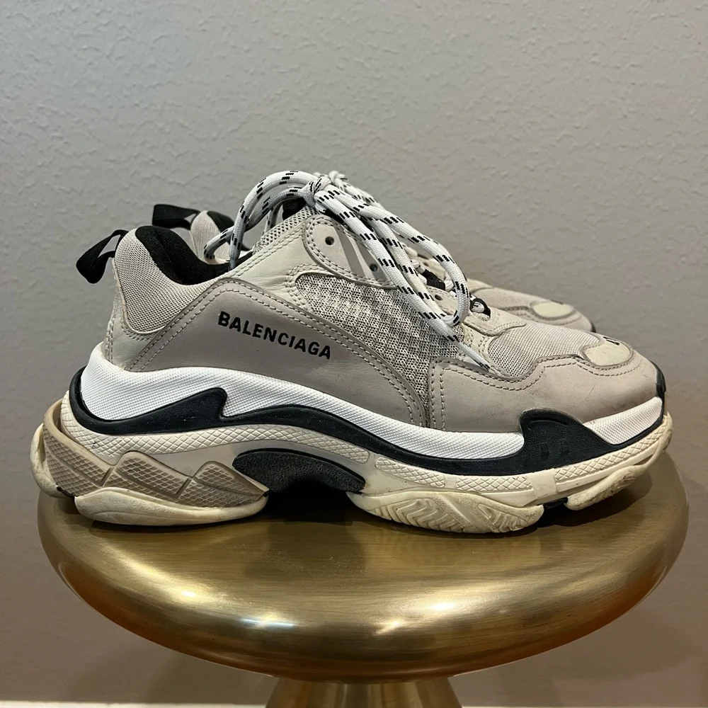 Balenciaga | Shoes | Balenciaga Triple S Sneaker Vanille  display picture 3